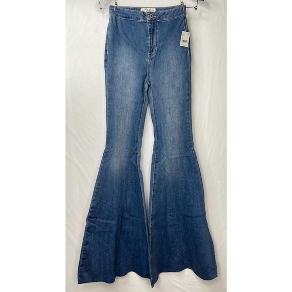 Free People Just Float On Flare Jeans - Picture 4 of 9